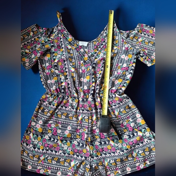 Sienna Sky Cold Shoulder V Neck Floral Romper - Picture 9 of 12